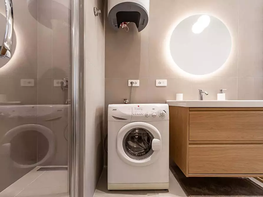 Immagine 27 di Appartamento in affitto  in Via Salasco5 a Milano