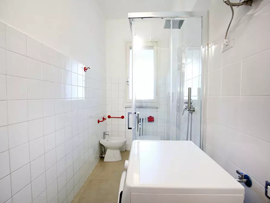 Immagine 23 di Camera in affitto  in Via Carlo Marx6 a Milano