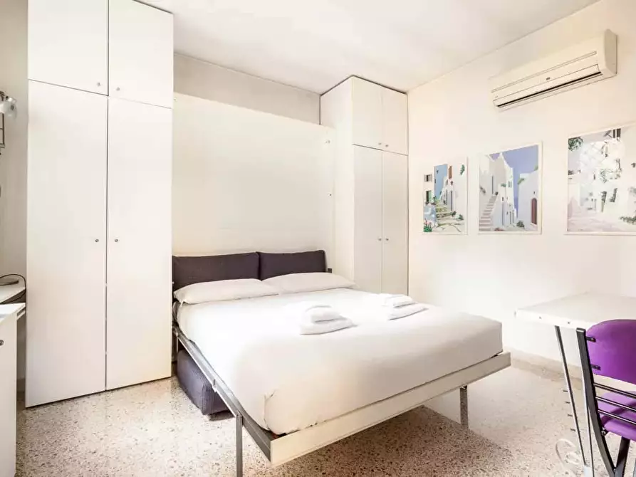 Immagine 12 di Appartamento in affitto  in Viale Cirene5 a Milano