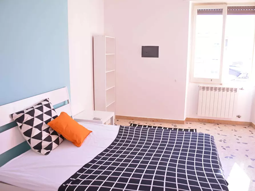 Immagine 2 di Camera in affitto  in Via dei Passeri3 a Cagliari