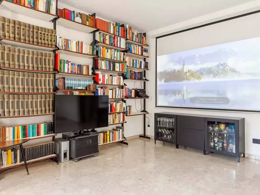 Immagine 7 di Appartamento in affitto  in Via Friuli51 a Milano