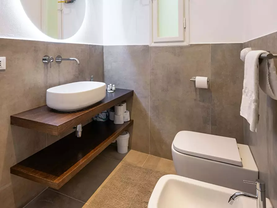 Immagine 41 di Appartamento in affitto  in Via degli Alfani a Firenze