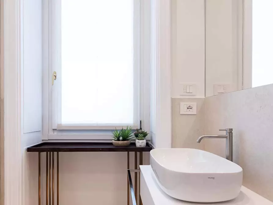 Immagine 10 di Appartamento in affitto  in Via della Moscova46 a Milano