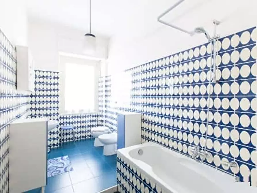 Immagine 6 di Camera in affitto  in Via dei Giudicati1 a Cagliari