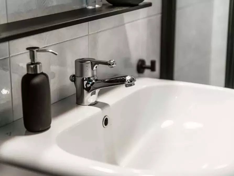 Immagine 35 di Appartamento in affitto  in Via Giocondo Albertolli5 a Como