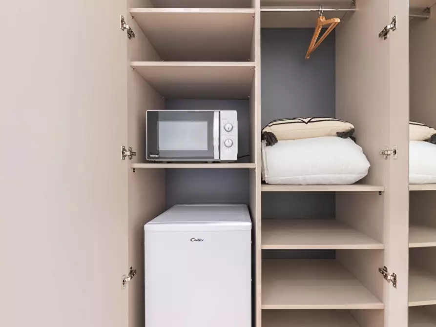 Immagine 13 di Camera in affitto  in Via Lepontina4 a Milano