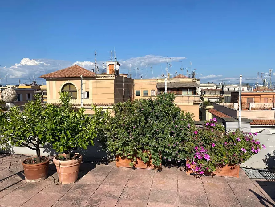 Immagine 10 di Camera in affitto  in Via Carlo Pisacane47 a Roma