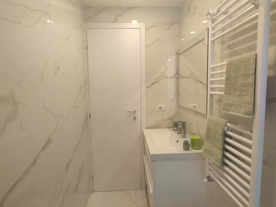 Immagine 15 di Appartamento in affitto  in Viale Giovanni Suzzani a Milano