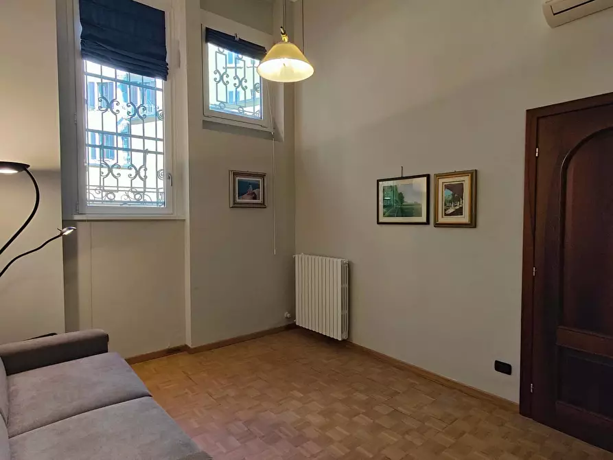 Immagine 32 di Appartamento in affitto  in Via Luigi Settembrini60 a Milano