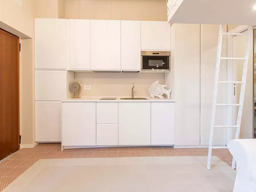 Immagine 6 di Appartamento in affitto  in Via Accademia53 a Milano