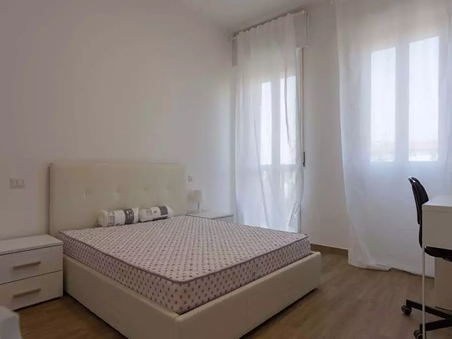 Immagine 1 di Camera in affitto  in Viale San Gimignano4 a Milano