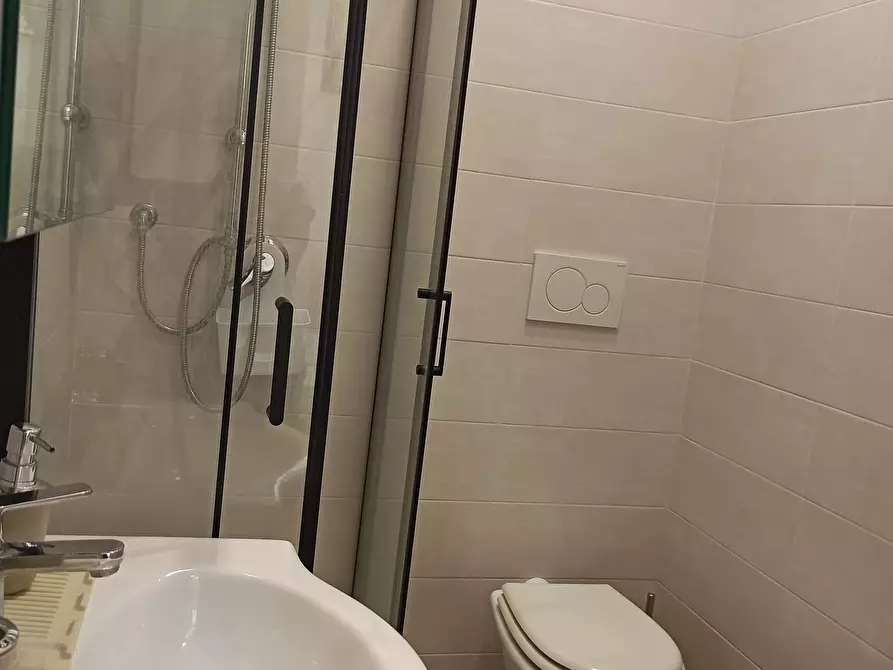 Immagine 7 di Appartamento in affitto  in Via Castell'Umberto27 a Roma