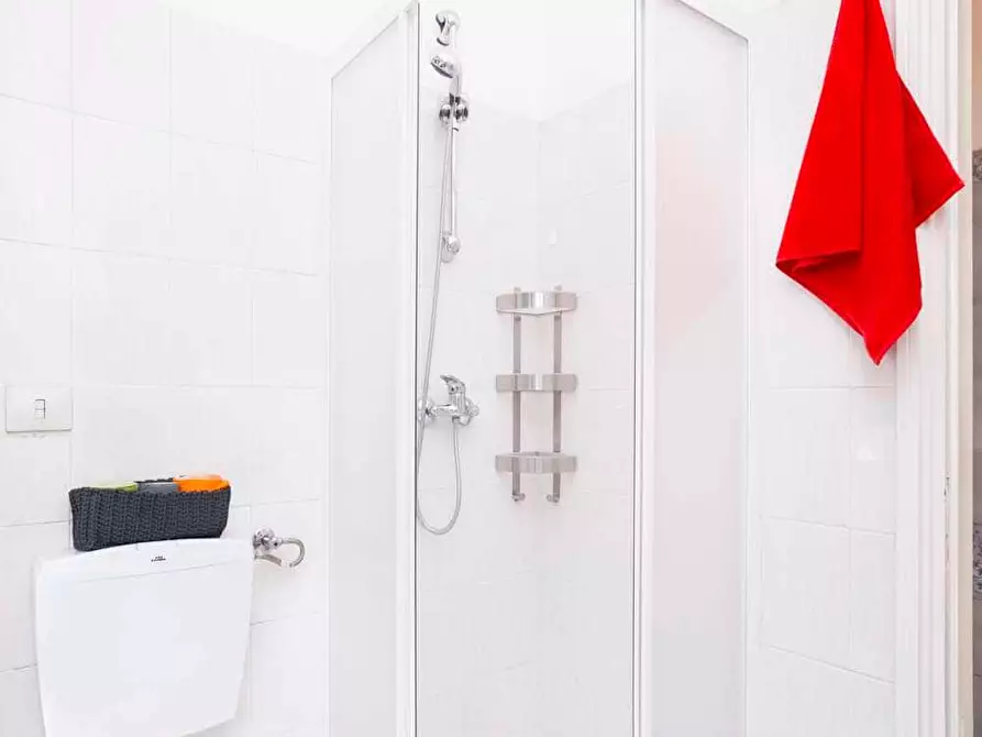 Immagine 25 di Camera in affitto  in Via Legnone15 a Milano