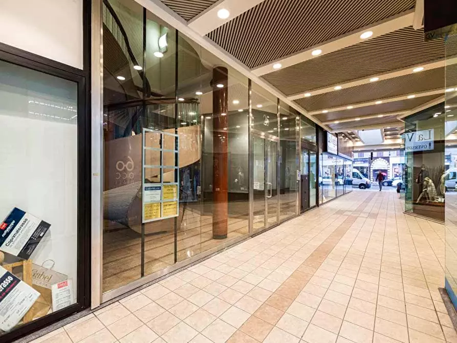 Immagine 28 di Camera in affitto  in Corso Vercelli25 a Milano