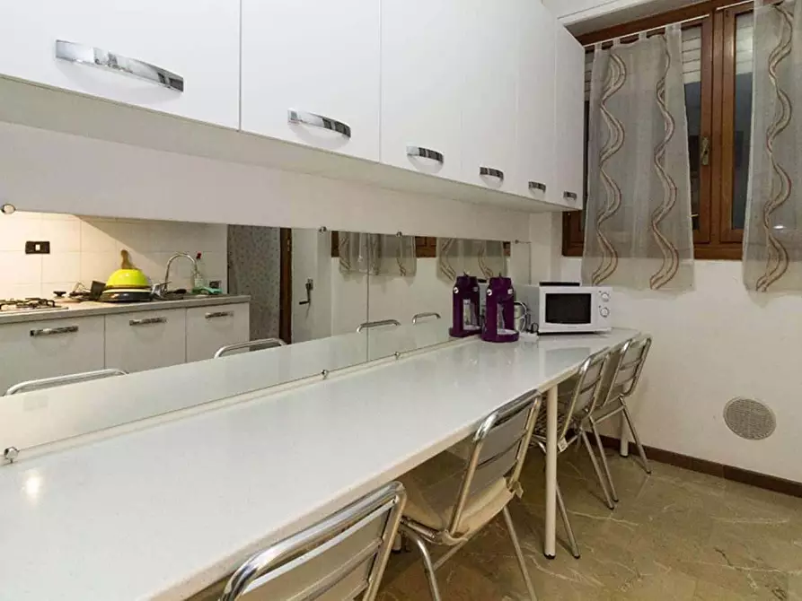 Immagine 6 di Camera in affitto  in Via Perugino a Milano