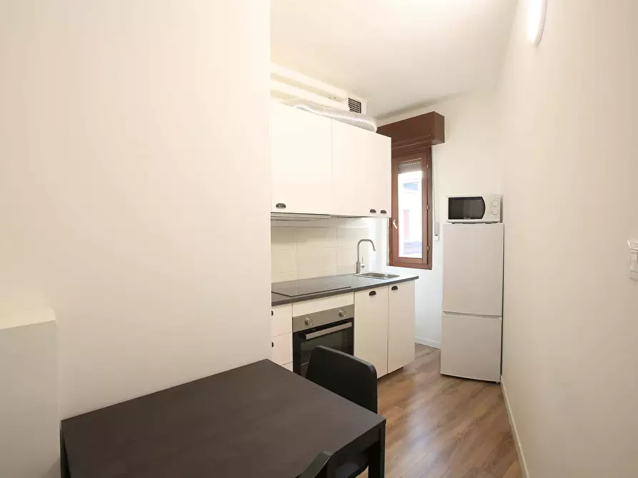 Immagine 11 di Camera in affitto  in Via Giuseppe Soli9 a Modena