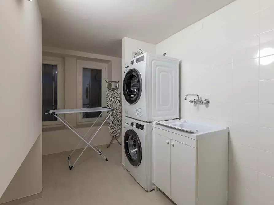 Immagine 28 di Appartamento in affitto  in Via Francesco Melzi d'Eril26 a Milano