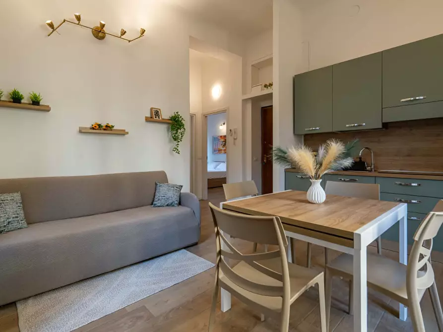 Immagine 1 di Appartamento in affitto  in Via Giovanni Pascoli4 a Milano