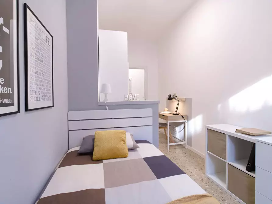 Immagine 1 di Camera in affitto  in Via XX Settembre a Brescia
