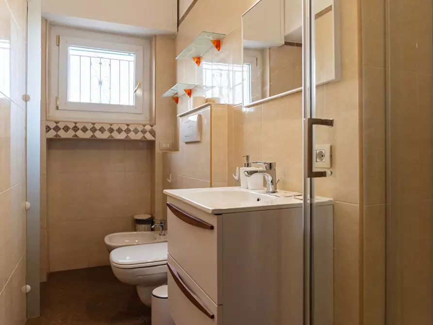 Immagine 16 di Appartamento in affitto  in Via Nino Bixio33 a Milano