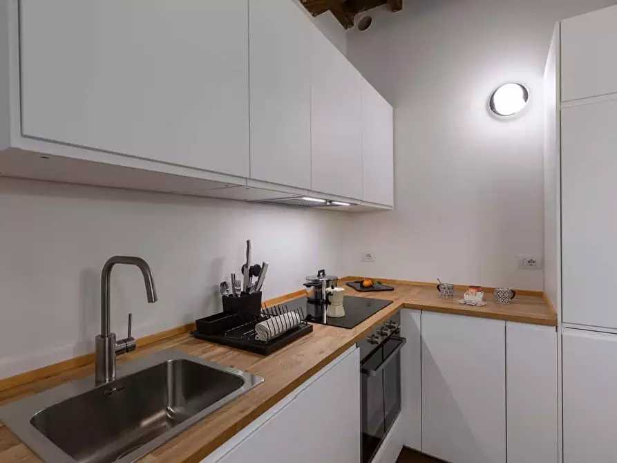 Immagine 12 di Appartamento in affitto  in Via Dante Alighieri16 a Firenze