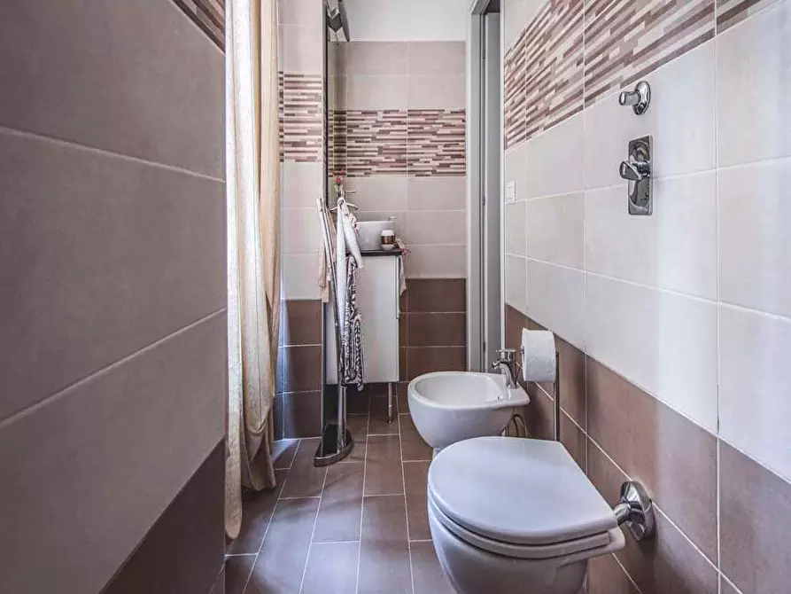 Immagine 16 di Camera in affitto  in Viale Nazario Sauro4 a Milano