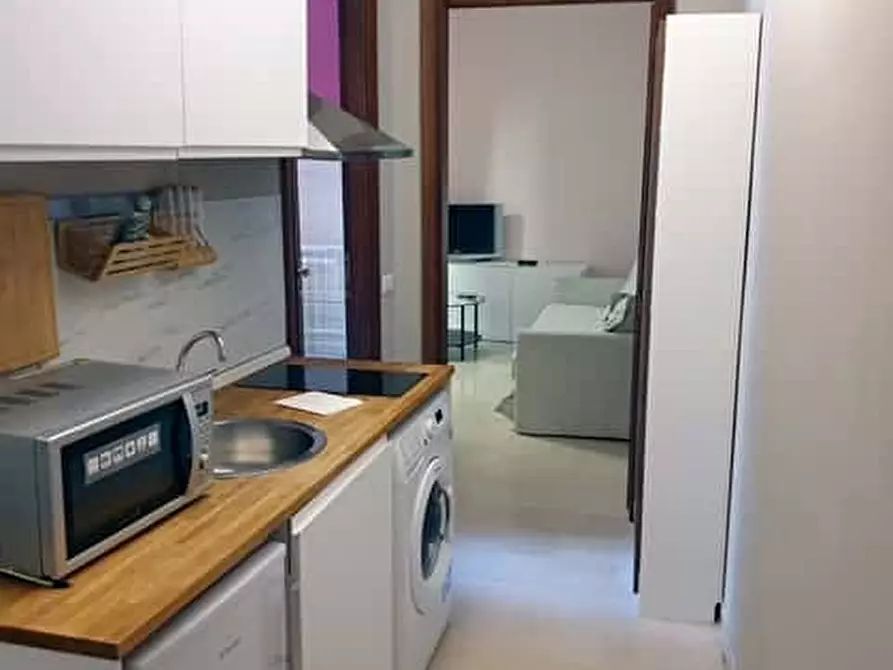 Immagine 14 di Appartamento in affitto  in Via dei Piatti8 a Milano