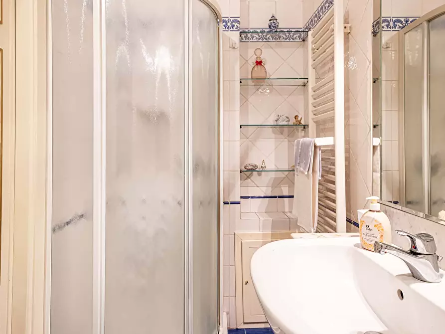 Immagine 33 di Appartamento in affitto  in Viale Lazzaro Papi117 a Lucca