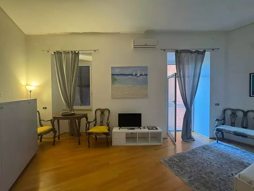 Immagine 16 di Appartamento in affitto  in Via dei Fienili43 a Roma