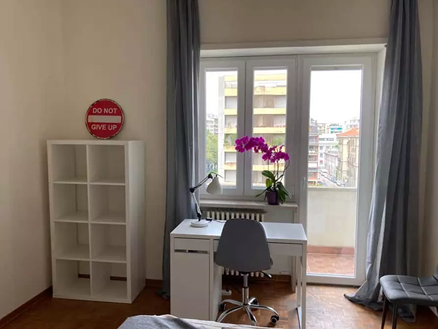 Immagine 3 di Camera in affitto  in Via Tiziano Vecellio46 a Torino