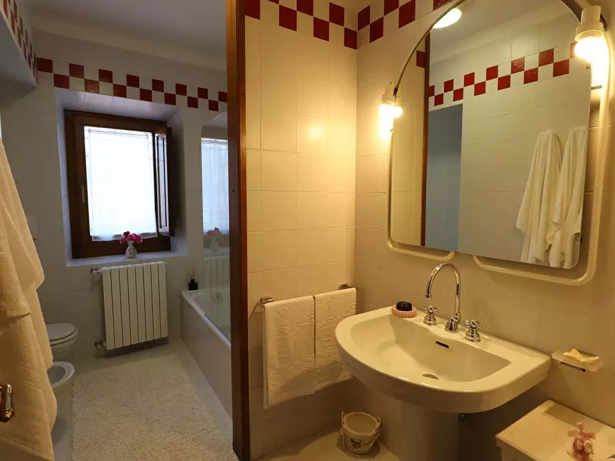 Immagine 46 di Appartamento in affitto  in Via della Guardiola a Civitella In Val Di Chiana