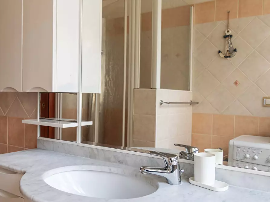 Immagine 7 di Appartamento in affitto  in Via Val Passiria4 a Milano