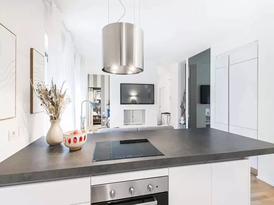 Immagine 2 di Appartamento in affitto  in Via Guglielmo Röntgen24 a Milano