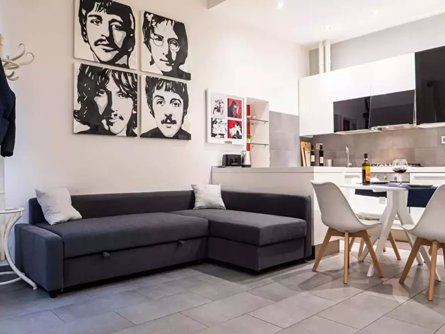 Immagine 1 di Appartamento in affitto  in Via Cenisio37 a Milano