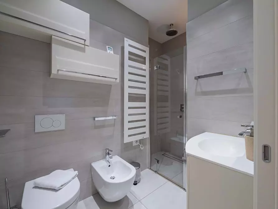 Immagine 28 di Appartamento in affitto  in Corso Europa10 a Milano