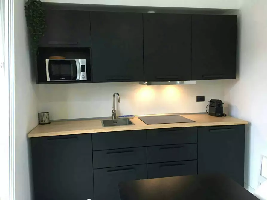 Immagine 9 di Appartamento in affitto  in Via Luigi Mercantini a Milano