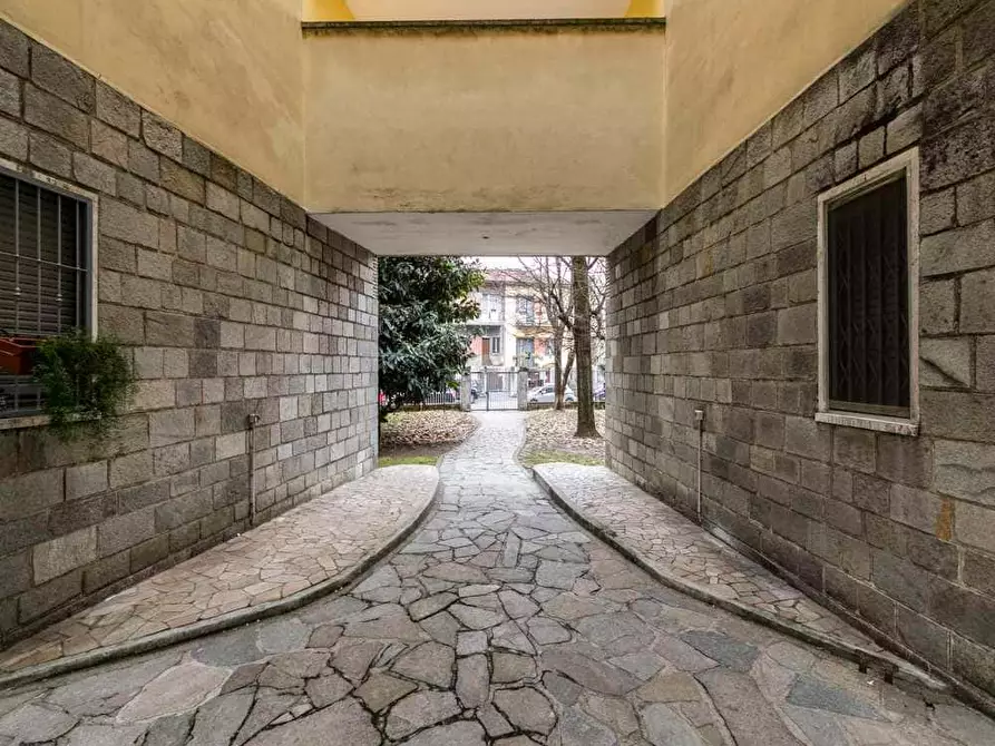 Immagine 12 di Camera in affitto  in Via Moncalvo31 a Milano