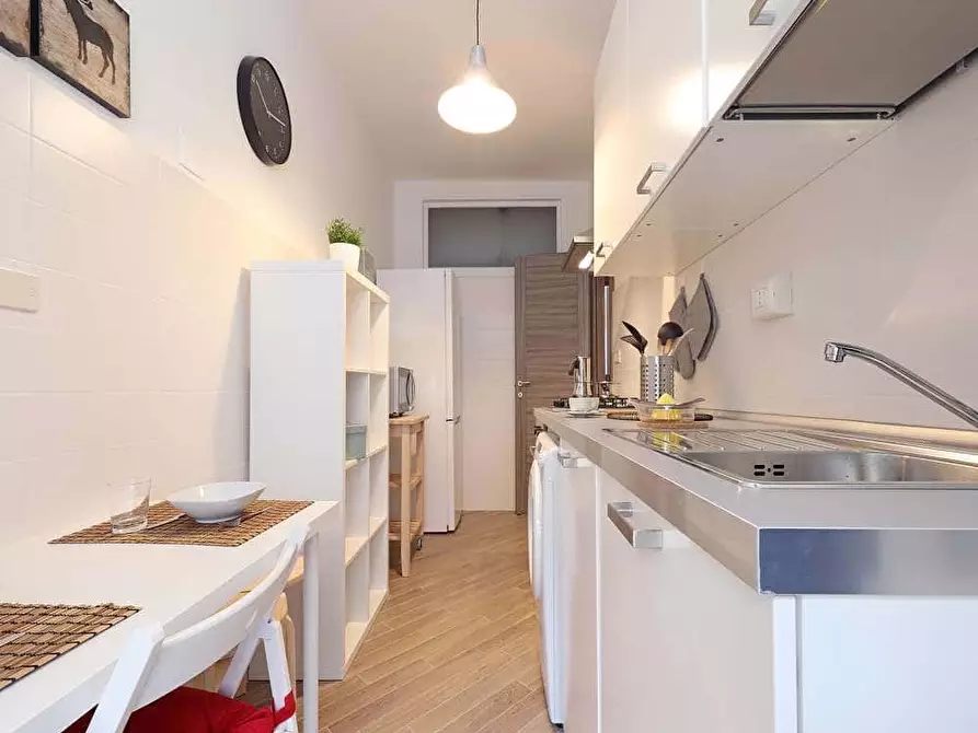 Immagine 13 di Camera in affitto  in Via Antonino Lo Surdo57 a Roma