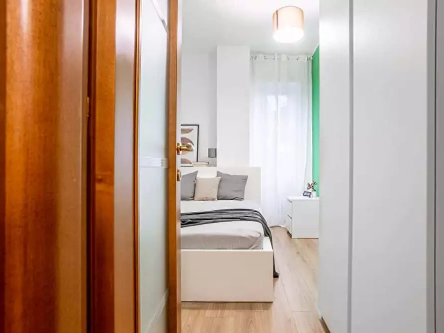 Immagine 4 di Camera in affitto  in Via Tavazzano10 a Milano