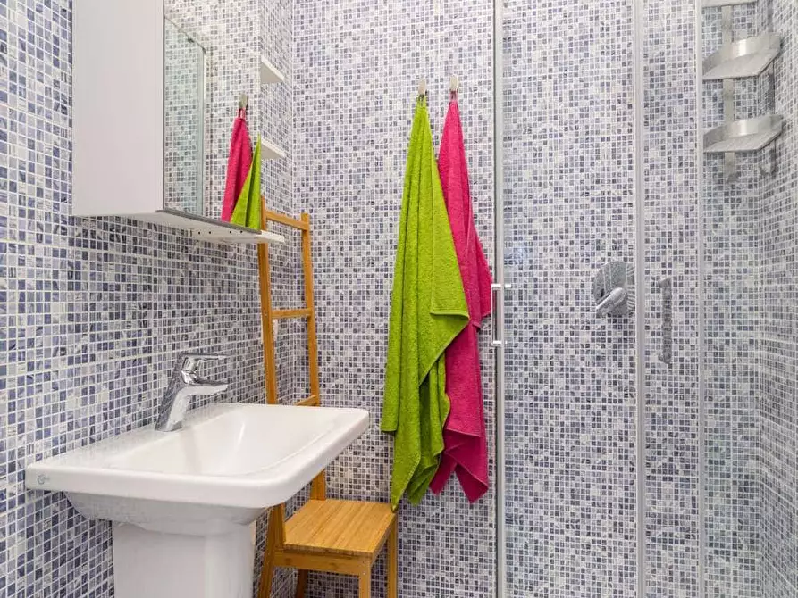 Immagine 17 di Camera in affitto  in Via Gardone5 a Milano