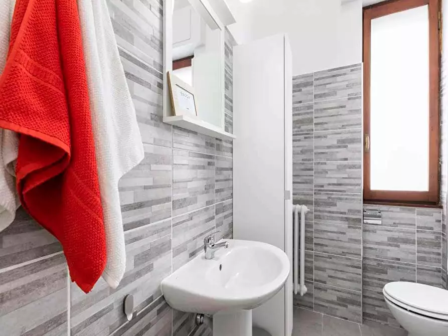 Immagine 23 di Camera in affitto  in Via Bir Acheim15 a Milano