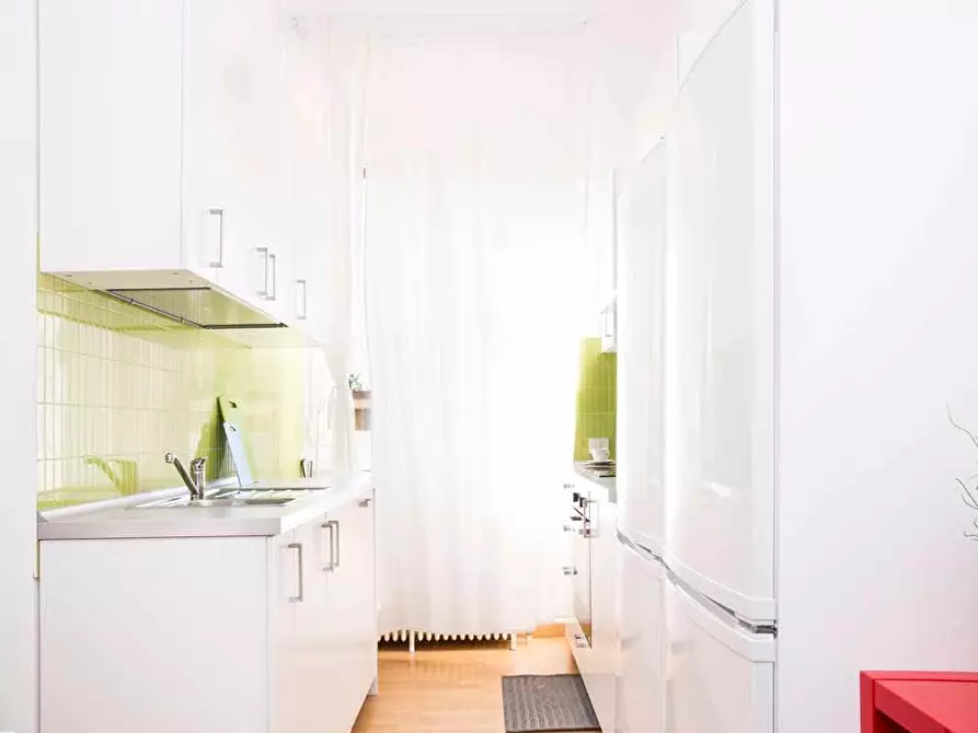 Immagine 10 di Camera in affitto  in Via Legnone15 a Milano