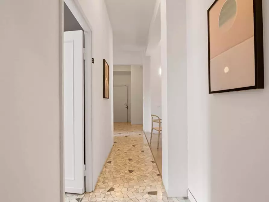 Immagine 11 di Camera in affitto  in Viale Vittorio Veneto22 a Milano