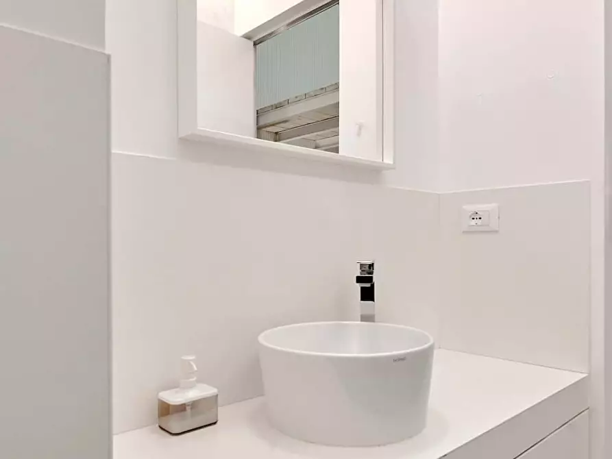 Immagine 18 di Appartamento in affitto  in Viale Argonne1 a Milano