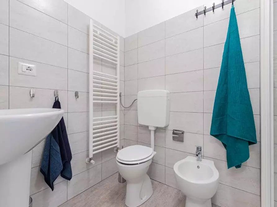 Immagine 24 di Camera in affitto  in Via dei Fontanili1 a Milano