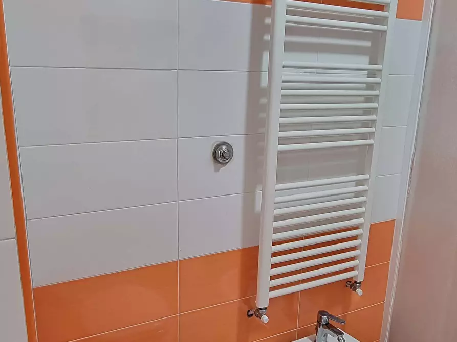 Immagine 51 di Camera in affitto  in Via dei Tribunali268 a Napoli