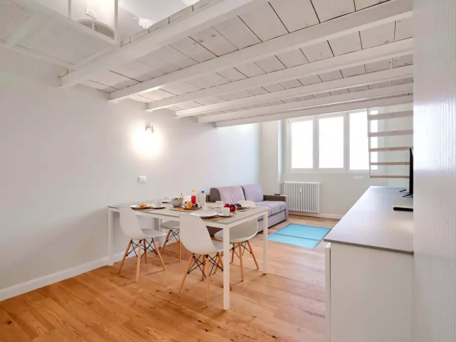 Immagine 5 di Appartamento in affitto  in Viale Argonne1 a Milano