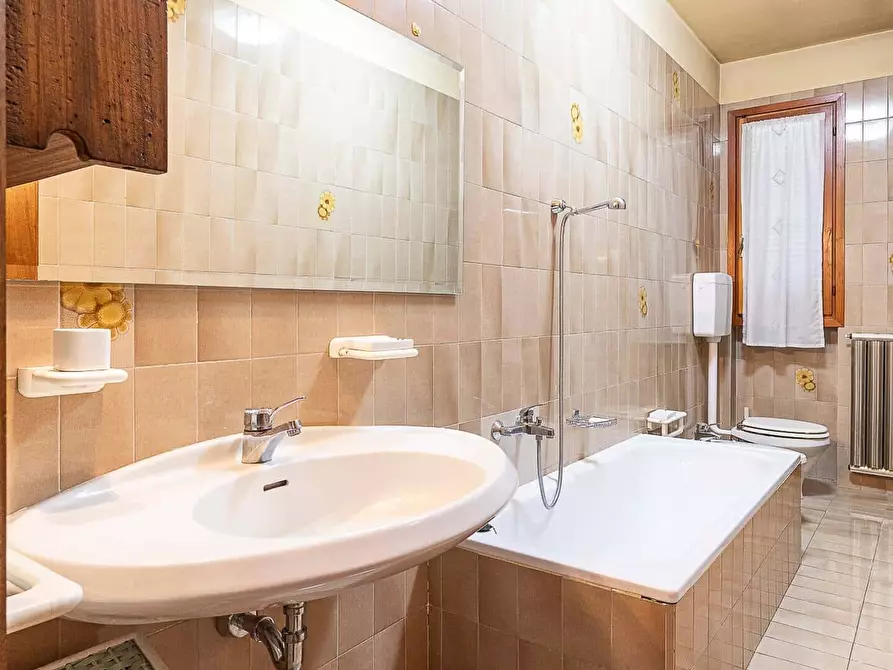 Immagine 28 di Appartamento in affitto  in Via Ghevio6 a Arona