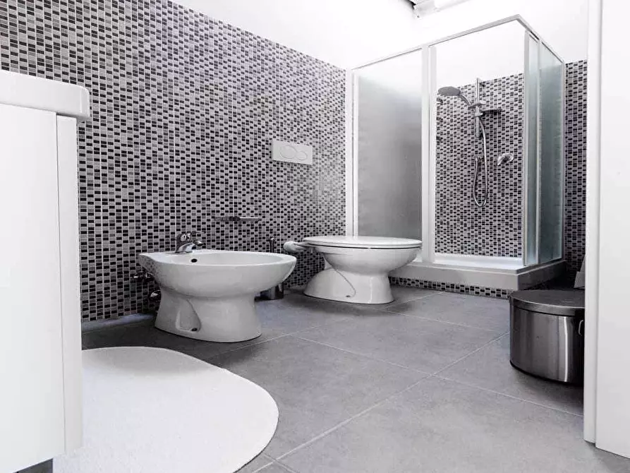 Immagine 11 di Camera in affitto  in Via Oreste Regnoli50 a Bologna