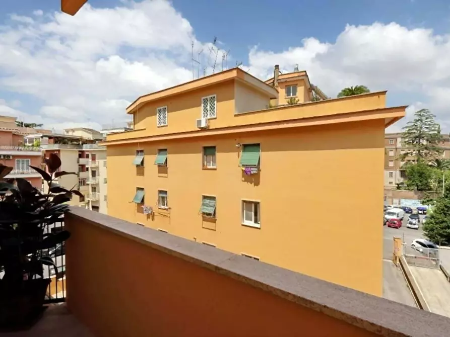 Immagine 21 di Appartamento in affitto  in Via Raffaele Balestra44 a Roma